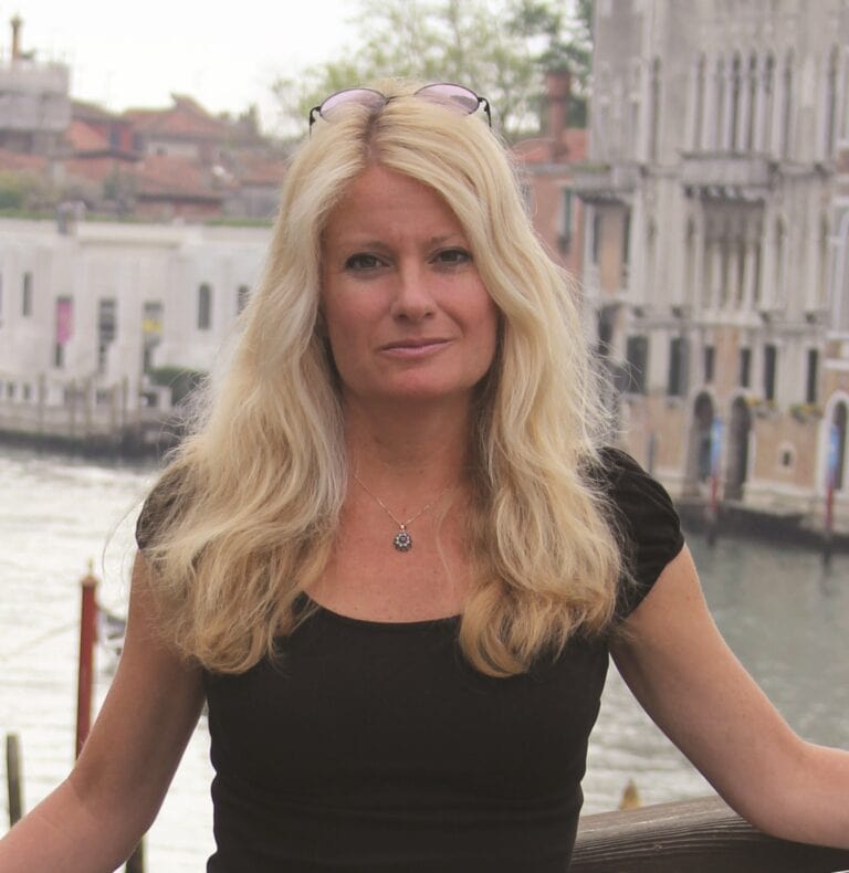 Linda Woolven offers online counselling for depression, anxiety and loneliness