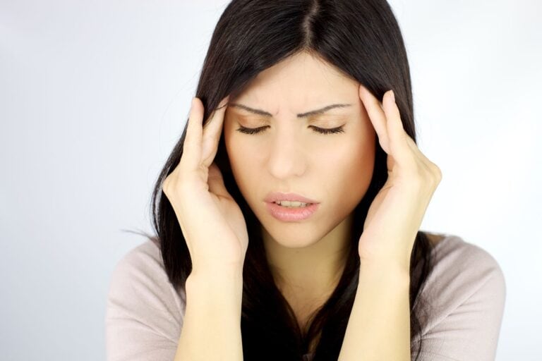 acupuncture reduces frequency and severity of migraines