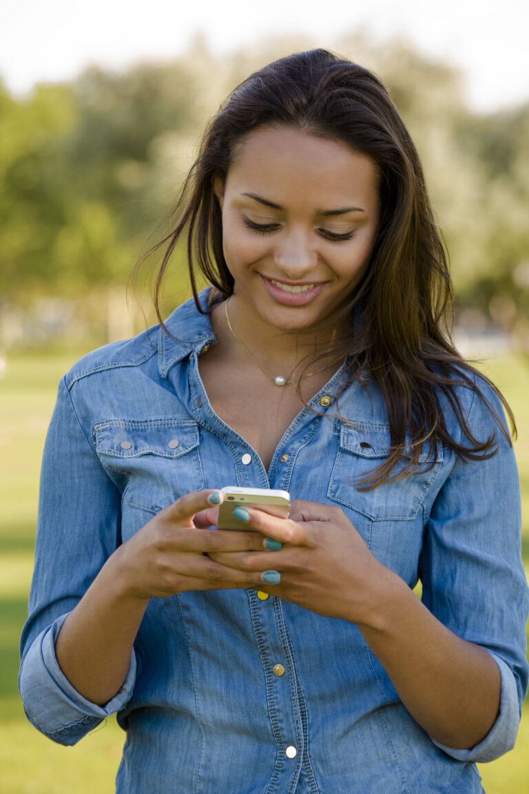 bilberry helps dry and tired eyes from computer and cell phone screens