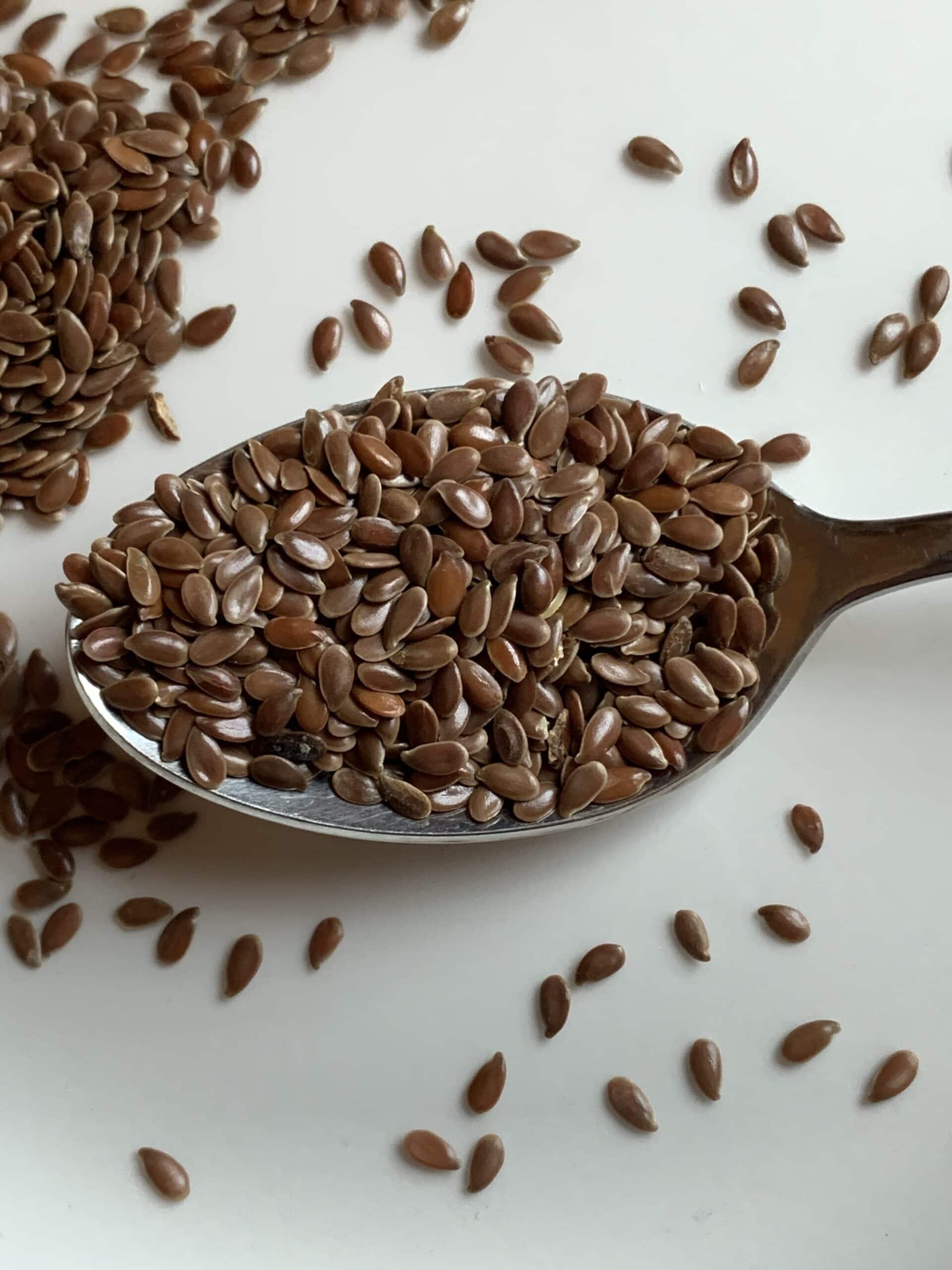 flaxseed helps overweight people lose weight and improve cholesterol and insulin