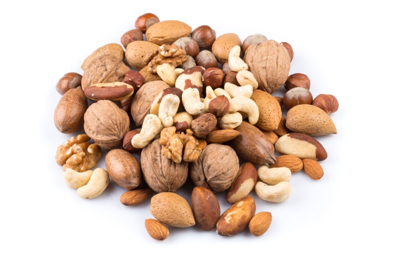 nuts lower risk of weight gain and obesity