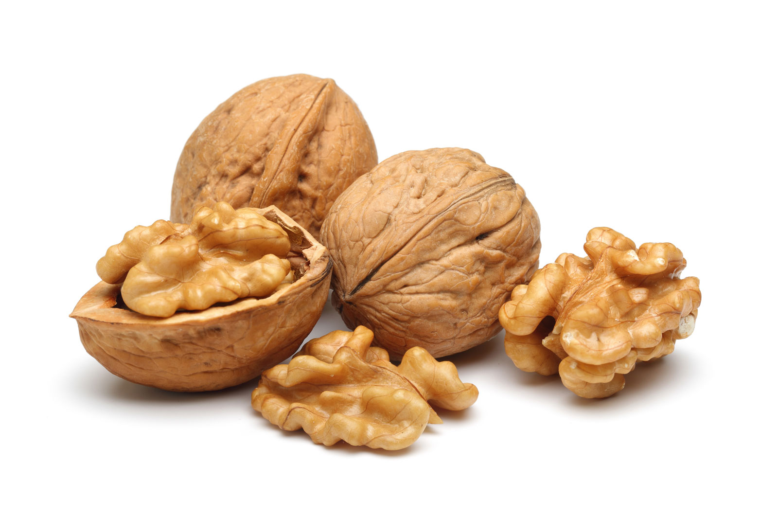 walnuts improve cholesterol and endothelial function